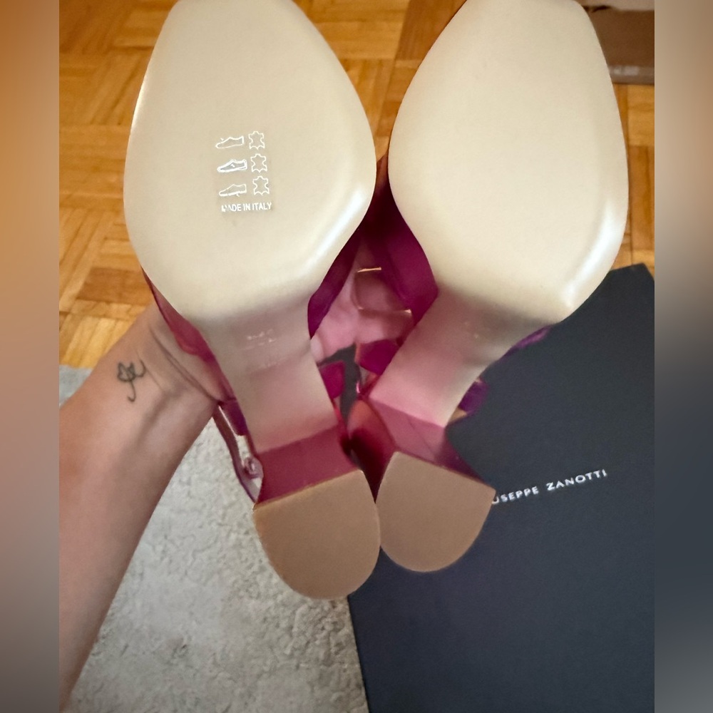 Giuseppe Zanotti Women's Pink Platform Heels - Picture 5 of 8